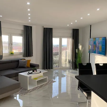 Apartamento Queen Vir